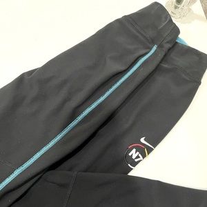 Nike Dri-Fit black Leggings petite women’s size S
